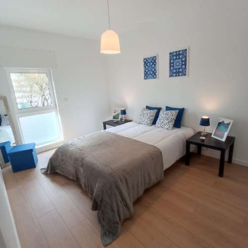 EXCELENTE T4/3 LOCALIZADO EM BENFICA A 600 METROS DA AVENIDA DE URUGUAI, TOTALMENTE REMODELADO, EQUIPADO E MOBILADO