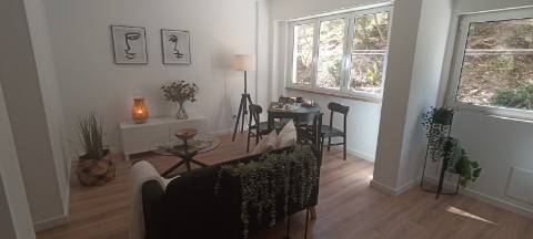 O T3 MAIS BARATO EM BENFICA, TOTALMENTE REMODELADO EM EDIFICIO COM ELEVADOR