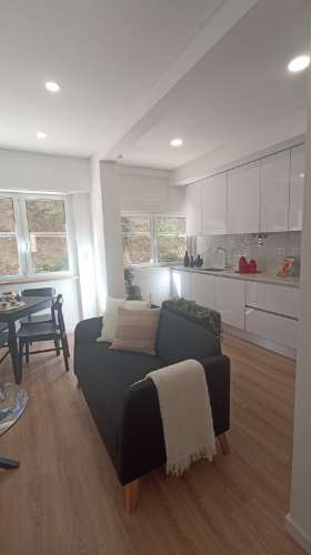 O T3 MAIS BARATO EM BENFICA, TOTALMENTE REMODELADO EM EDIFICIO COM ELEVADOR