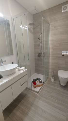 O T3 MAIS BARATO EM BENFICA, TOTALMENTE REMODELADO EM EDIFICIO COM ELEVADOR