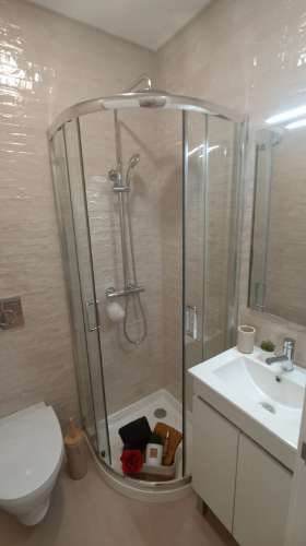 O T3 MAIS BARATO EM BENFICA, TOTALMENTE REMODELADO EM EDIFICIO COM ELEVADOR