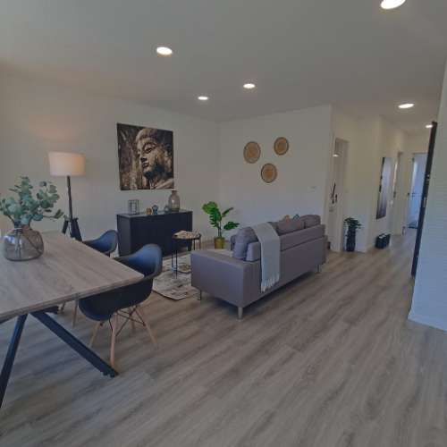 Distando a escassos metros do Mercado de Benfica, T2 totalmente remodelado com cozinha totalmente equipada