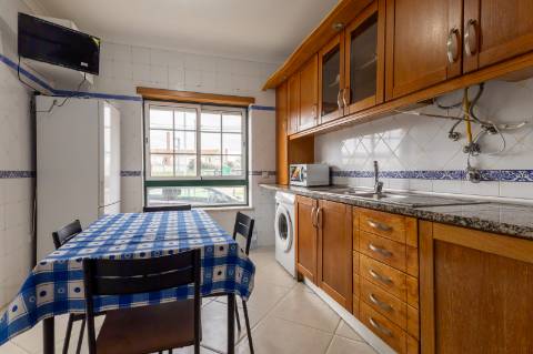 T3 PARA ARRENDAMENTO EM QUARTOS SITUADO A 2 MINUTOS APÉ DA ESTAÇÃO DE COMBOIO DE ALHOS VEDROS E A 30 MINUTO DE LISBOA