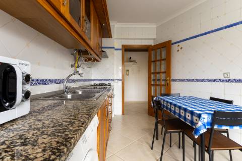 T3 PARA ARRENDAMENTO EM QUARTOS SITUADO A 2 MINUTOS APÉ DA ESTAÇÃO DE COMBOIO DE ALHOS VEDROS E A 30 MINUTO DE LISBOA