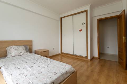 T3 PARA ARRENDAMENTO EM QUARTOS SITUADO A 2 MINUTOS APÉ DA ESTAÇÃO DE COMBOIO DE ALHOS VEDROS E A 30 MINUTO DE LISBOA