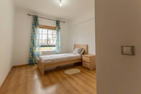 T3 PARA ARRENDAMENTO EM QUARTOS SITUADO A 2 MINUTOS APÉ DA ESTAÇÃO DE COMBOIO DE ALHOS VEDROS E A 30 MINUTO DE LISBOA