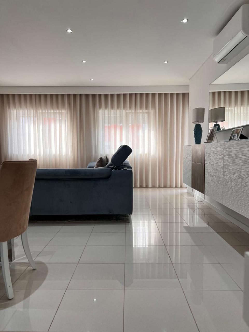 AMPLO T3 COM SUITE , PARQUEAMENTO E ARRECADAÇÃO, SAMOUCO