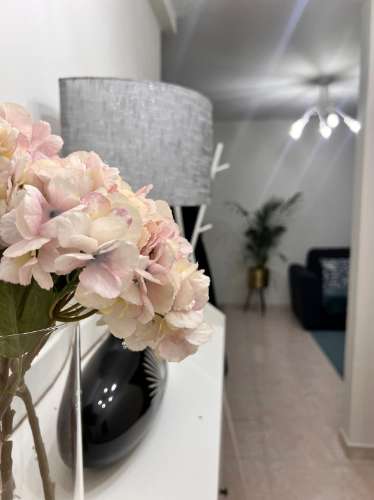 Apartamento T2 no seu estado geral bem conservado situado a 3 minutos a pé da Estação de Comboio das Mercês