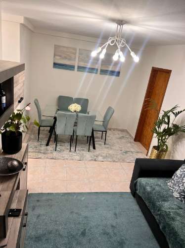 Apartamento T2 no seu estado geral bem conservado situado a 3 minutos a pé da Estação de Comboio das Mercês