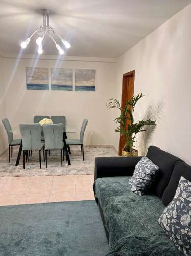 Apartamento T2 no seu estado geral bem conservado situado a 3 minutos a pé da Estação de Comboio das Mercês