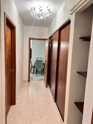 Apartamento T2 no seu estado geral bem conservado situado a 3 minutos a pé da Estação de Comboio das Mercês