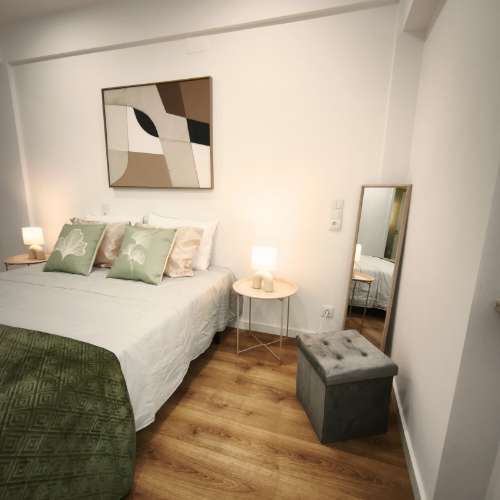 Espaçoso Apartamento de 3 Frentes com Varanda Panorâmica em Benfica a 7 minutos a pé do Centro Comercial Colombo