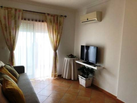 Apartamento para arrendamento de Outubro a Maio, Monte Gordo