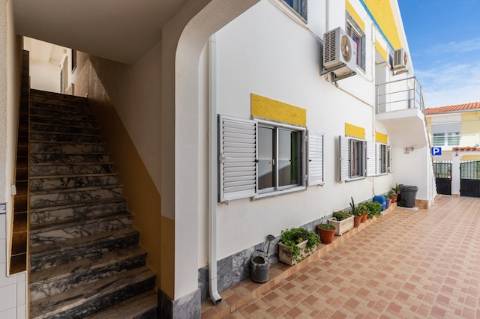 MORADIA - PRÉDIO - COM VARIOS APARTAMENTOS - PISCINA - EM MANTA ROTA - VILA NOVA DE CACELA - VRSA - ALGARVE