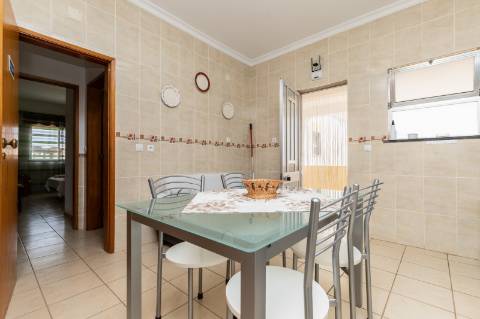 MORADIA - PRÉDIO - COM VARIOS APARTAMENTOS - PISCINA - EM MANTA ROTA - VILA NOVA DE CACELA - VRSA - ALGARVE