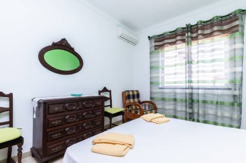 MORADIA - PRÉDIO - COM VARIOS APARTAMENTOS - PISCINA - EM MANTA ROTA - VILA NOVA DE CACELA - VRSA - ALGARVE