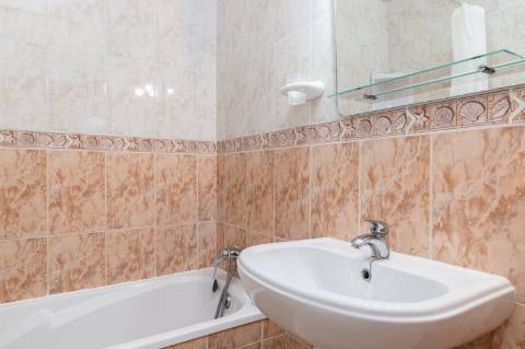 MORADIA - PRÉDIO - COM VARIOS APARTAMENTOS - PISCINA - EM MANTA ROTA - VILA NOVA DE CACELA - VRSA - ALGARVE