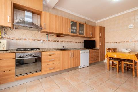 MORADIA - PRÉDIO - COM VARIOS APARTAMENTOS - PISCINA - EM MANTA ROTA - VILA NOVA DE CACELA - VRSA - ALGARVE