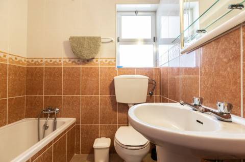 MORADIA - PRÉDIO - COM VARIOS APARTAMENTOS - PISCINA - EM MANTA ROTA - VILA NOVA DE CACELA - VRSA - ALGARVE