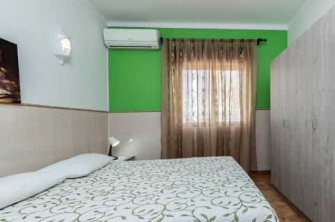 MORADIA - PRÉDIO - COM VARIOS APARTAMENTOS - PISCINA - EM MANTA ROTA - VILA NOVA DE CACELA - VRSA - ALGARVE