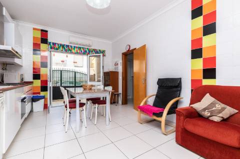 MORADIA - PRÉDIO - COM VARIOS APARTAMENTOS - PISCINA - EM MANTA ROTA - VILA NOVA DE CACELA - VRSA - ALGARVE