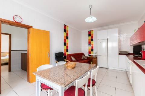 MORADIA - PRÉDIO - COM VARIOS APARTAMENTOS - PISCINA - EM MANTA ROTA - VILA NOVA DE CACELA - VRSA - ALGARVE