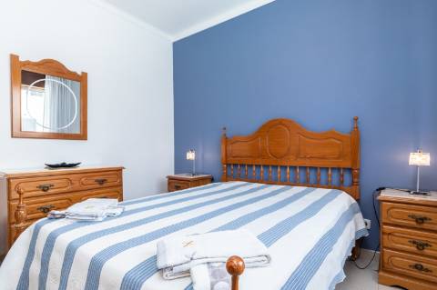 MORADIA - PRÉDIO - COM VARIOS APARTAMENTOS - PISCINA - EM MANTA ROTA - VILA NOVA DE CACELA - VRSA - ALGARVE