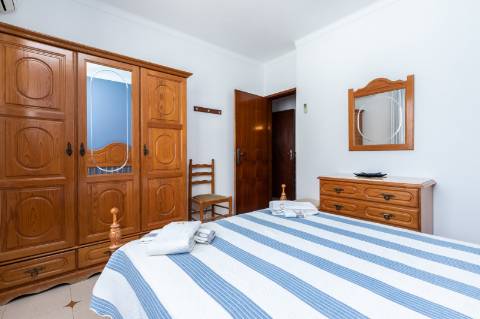 MORADIA - PRÉDIO - COM VARIOS APARTAMENTOS - PISCINA - EM MANTA ROTA - VILA NOVA DE CACELA - VRSA - ALGARVE