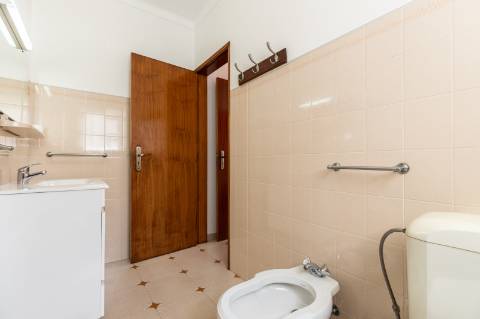 MORADIA - PRÉDIO - COM VARIOS APARTAMENTOS - PISCINA - EM MANTA ROTA - VILA NOVA DE CACELA - VRSA - ALGARVE