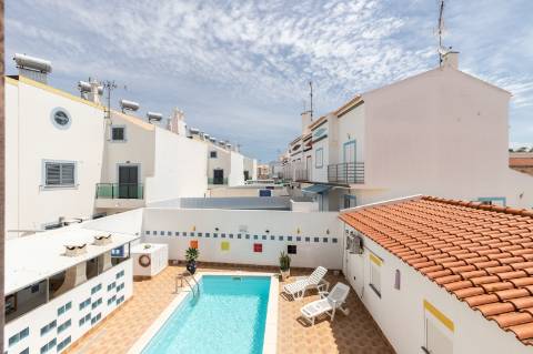 MORADIA - PRÉDIO - COM VARIOS APARTAMENTOS - PISCINA - EM MANTA ROTA - VILA NOVA DE CACELA - VRSA - ALGARVE