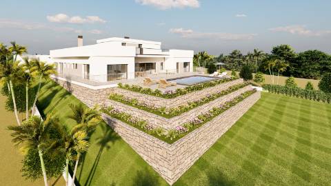 Terreno com Projeto Aprovado para Moradia de Luxo