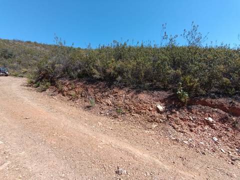 TERRENO RUSTICO COM 22.760 M2 - COM POÇO - EM BRENHOSA - ODELEITE - CASTRO MARIM - ALGARVE