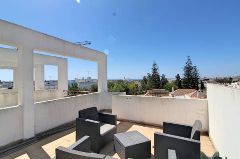 Apartamento T2 Porta Nova com garagem box