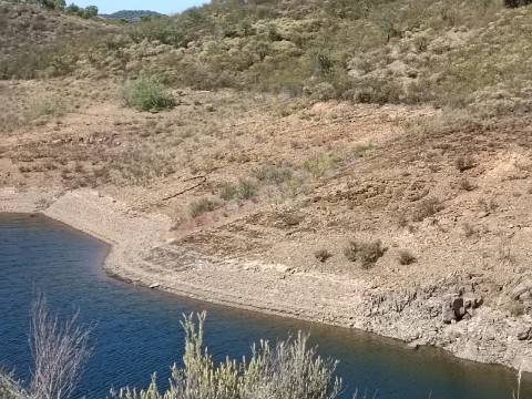 TERRENO COM 52.840 M2 - POSSIBILIDADE DE CONSTRUIR UM PEQUENO ARMAZEM - BARRAGEM DE ODELEITE - CASTRO MARIM -ALGARVE