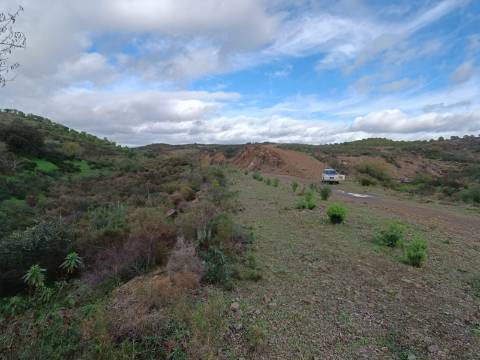 TERRENO COM 59.520 M2 - COM POSSIBILIDADE DE CONSTRUIR - MORADIA - TURISMO - BOTELHAS EM CASTRO MARIM - ALGARVE