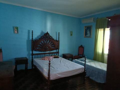 EDIFÍCIO COM TRÊS PISOS - VÁRIAS DIVISÕES - HABITAÇÃO - RESTAURANTE - COMÉRCIO - SERVIÇOS - SÃO BARTOLOMEU DO SUL - CASTRO MARIM