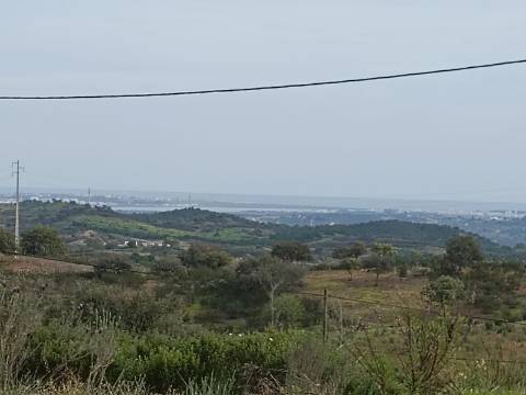 TERRENO COM 34.500 M2 - POSSIBILIDADE DE CONSTRUÇÃO DE ARMAZEM - ÁGUA E LUZ - SENTINELA - CASTRO MARIM - ALGARVE