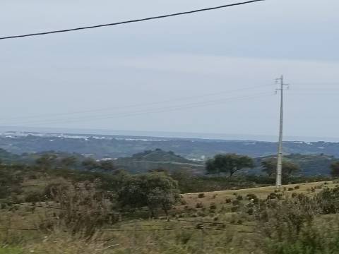 TERRENO COM 34.500 M2 - POSSIBILIDADE DE CONSTRUÇÃO DE ARMAZEM - ÁGUA E LUZ - SENTINELA - CASTRO MARIM - ALGARVE