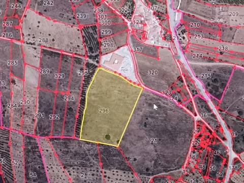 TERRENO COM 23.840 M2 - COM AGUA E LUZ - PLANO - BALURCOS - ALCOUTIM - ALGARVE