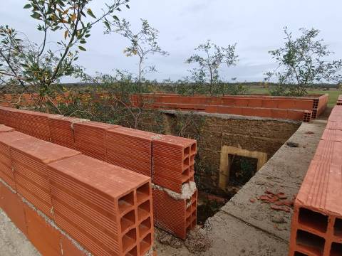 MORADIA TÍPICA ISOLADA COM 215 M2 EM ALVES - SANTANA DE CAMBAS - MÉRTOLA - BAIXO ALENTEJO