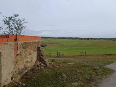 MORADIA TÍPICA ISOLADA COM 215 M2 EM ALVES - SANTANA DE CAMBAS - MÉRTOLA - BAIXO ALENTEJO