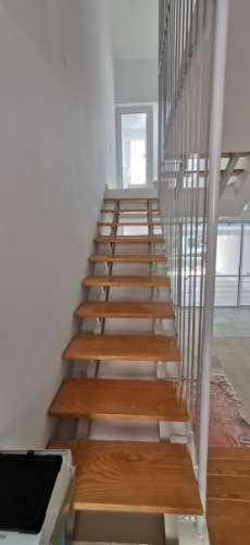 Moradia totalmente renovada com muita luz natural devido á sua original arquitetura no Carvoeiro!!!