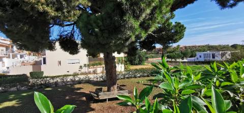 Moradia totalmente renovada com muita luz natural devido á sua original arquitetura no Carvoeiro!!!