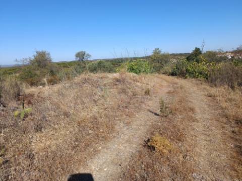 TERRENO RUSTICO COM 2.720 M2 - PLANO- MONTINHO DE BALURCOS - ALCOUTIM