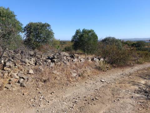 TERRENO RUSTICO COM 2.720 M2 - PLANO- MONTINHO DE BALURCOS - ALCOUTIM