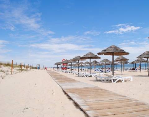 Moradia Térrea de Traça Típica a 50m da Ria Formosa em Cabanas de Tavira