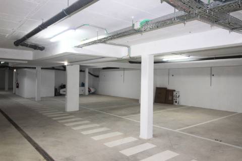 Apartamento T2 no Rés-do-Chão, a 2 minutos da marginal de Cabanas