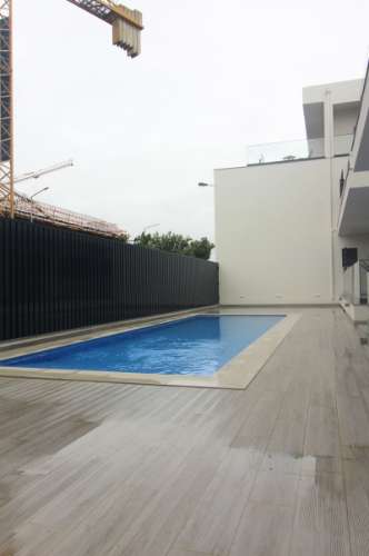 Apartamento T2 no Rés-do-Chão, a 2 minutos da marginal de Cabanas