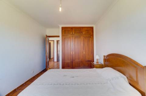 Moradia Geminada T4 com Garagem para 5 Carros em Vila Nova de Cacela