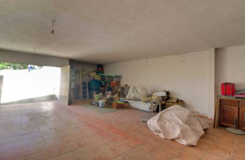 Moradia Geminada T4 com Garagem para 5 Carros em Vila Nova de Cacela